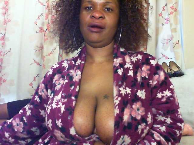 Скріншоти передачі BUSTYMELLONS