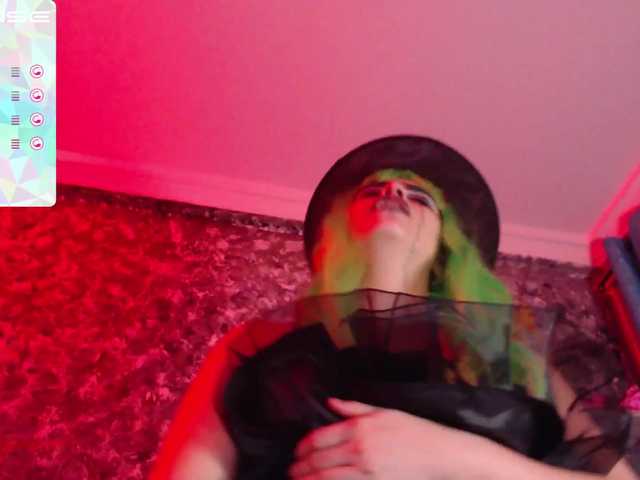 Скріншоти передачі caitlin-gomez