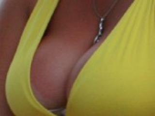 Еротичний відеочат camelia777