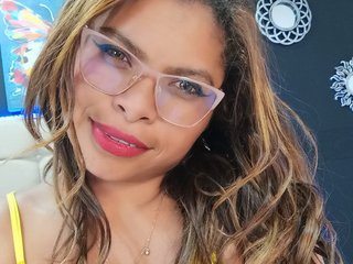 Еротичний відеочат CamiilaReyes