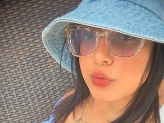 Еротичний відеочат CamilaNaughty