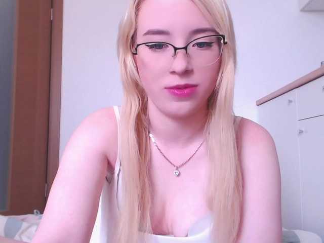 Скріншоти передачі Candicekitty