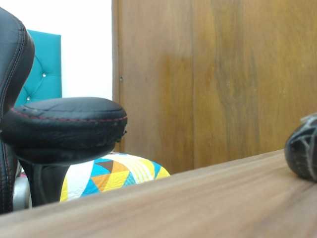 Скріншоти передачі candy-hot