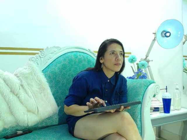 Скріншоти передачі CandyAndRoose