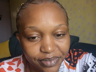 Еротичний відеочат Candyce8