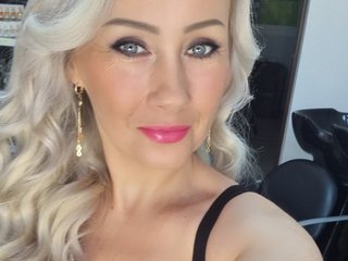 Еротичний відеочат CandyHellenx