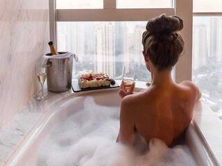 Еротичний відеочат Carolina-love19