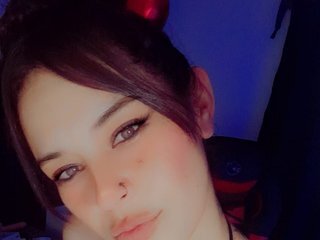 Еротичний відеочат Carolineevans