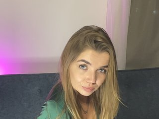Еротичний відеочат CarrieBradshaww