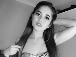 Еротичний відеочат CassidyLulu1