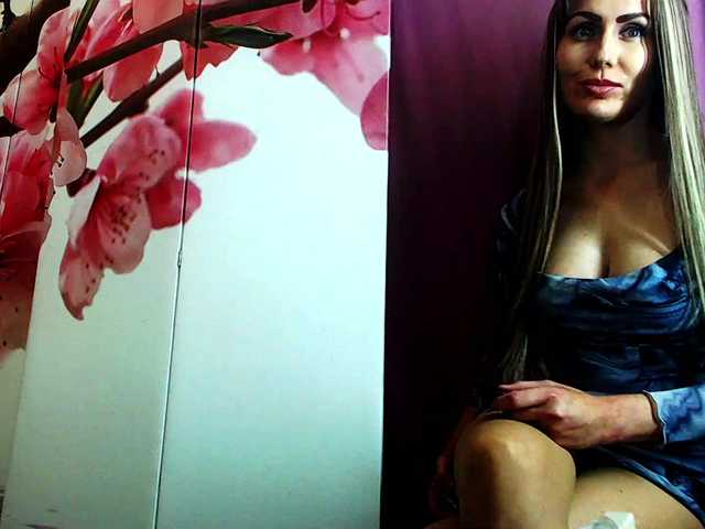 Фотографії Cassssablanca Cam2cam in private chat or in group chat