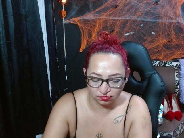 Фотографії cataleya-ar come you want a big dirty show on the floor and see how i drink my fluids for 500tokns come enjoy it