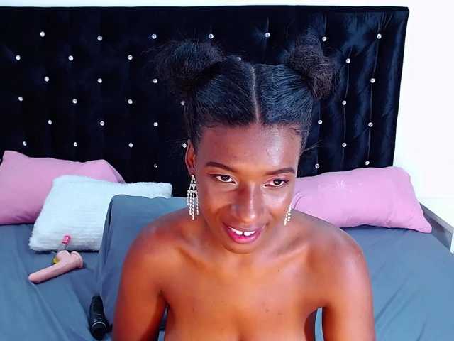 Фотографії ChannelJames Next goal: 555 //!!! Show #ebony boobs and #Bigass with a lot of oil !!I have now to start 50 // !!!I just need 505