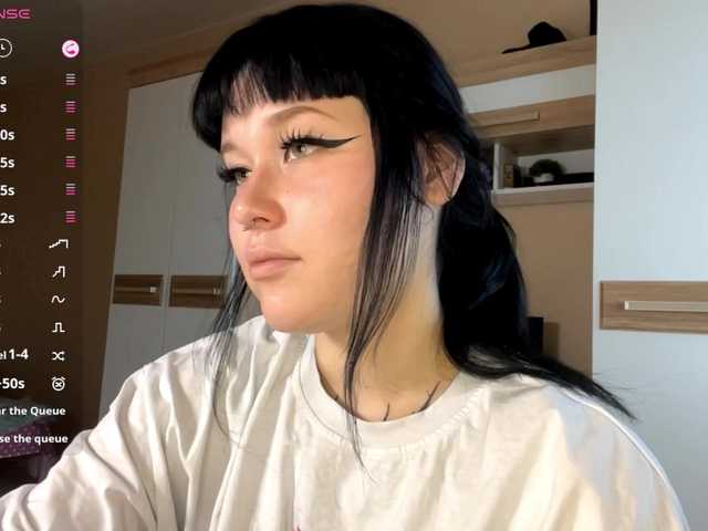 Скріншоти передачі CharlaJarman