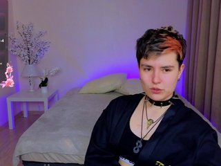 Еротичний відеочат CharlieeAdams