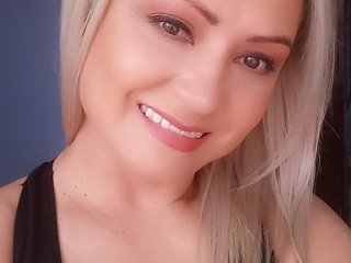 Еротичний відеочат Charlizetheron1