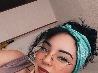 Еротичний відеочат CharllotteEvanss