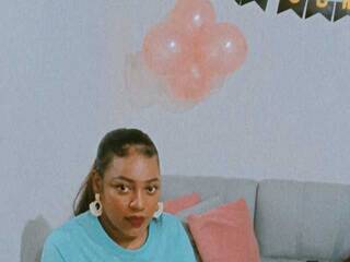 Еротичний відеочат CharlotteGill