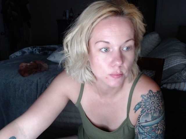 Скріншоти передачі AvaWynn