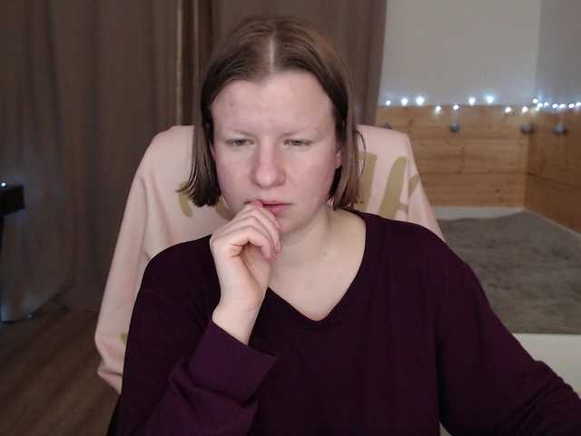 Фотографії Coconut_Legs i have no tip goal but lush inside. use tip menu or start pvt to have a show. #bigboobs #flexible #readhead #asmr #muscle