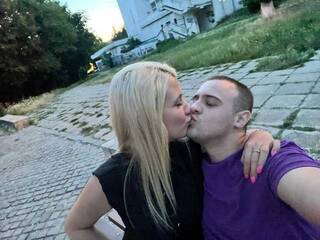 Еротичний відеочат Crazyhotcouple69