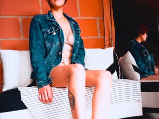 Еротичний відеочат CrystalStarX