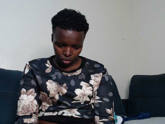 Скріншоти передачі CurvyBigAss