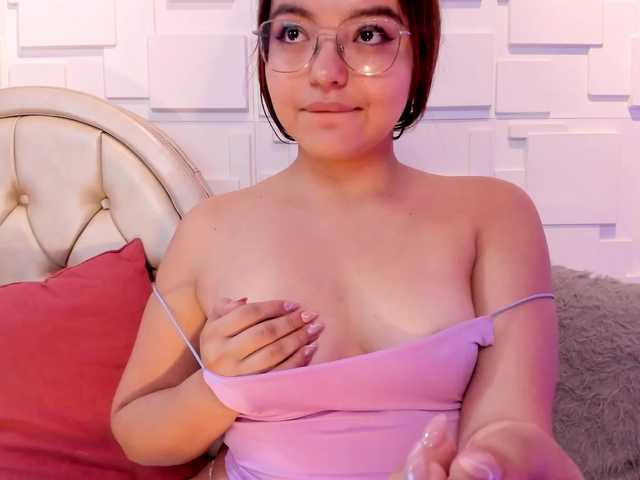 Скріншоти передачі DakotaJade