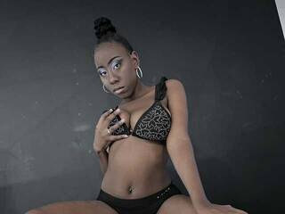 Еротичний відеочат DanielaKiston