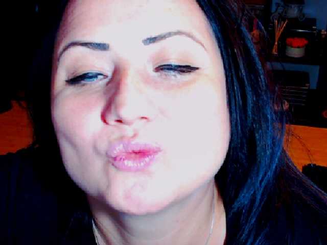 Скріншоти передачі KinkyDomina