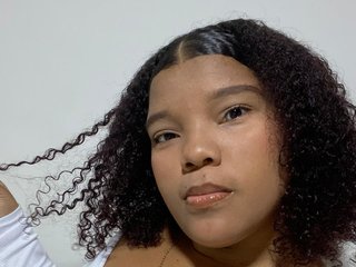 Еротичний відеочат DayanRoux