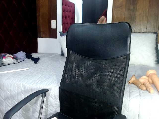 Скріншоти передачі DeborahFox