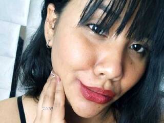 Еротичний відеочат DellaBaker