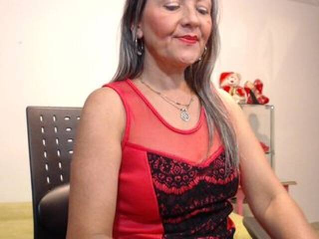 Скріншоти передачі SquirtNstyGrl