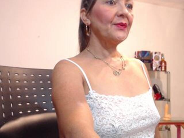 Скріншоти передачі SquirtNstyGrl