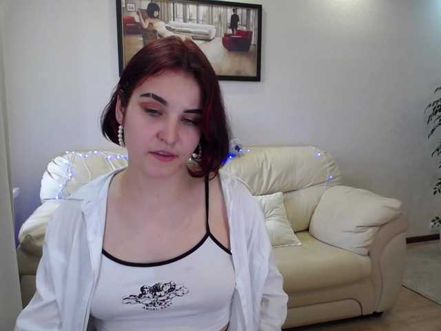 Фотографії DizzyingCharm Hello guys! Happy see you in my room) Im first day here! Lets chat and have fun together! PVT ON) if you like my smile tip me 33 toks! kisses