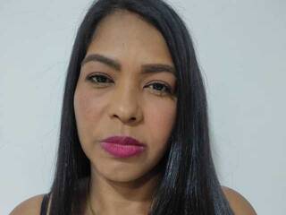 Еротичний відеочат DoutzenDrose