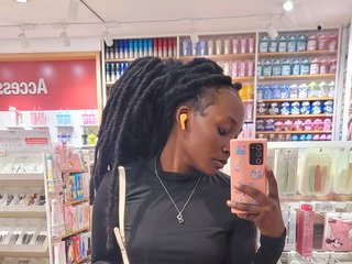 Еротичний відеочат Ebonycutelyn