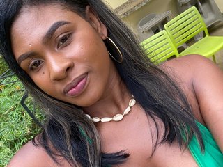 Еротичний відеочат EbonyyQueenn