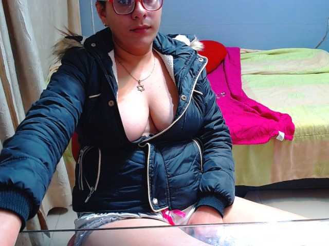 Фотографії electrahorny #hornypussy #GoalMasturbation #sexyhot #livetouch #cum #latina