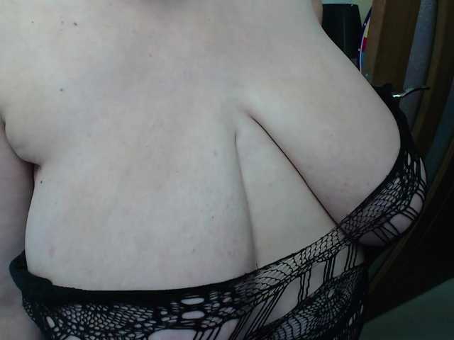 Скріншоти передачі Ella-Jane