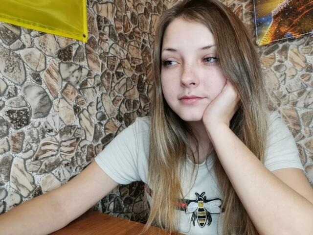 Скріншоти передачі EllaLaLovely