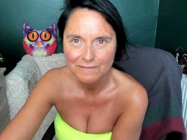 Фотографії ellenHeart #chatting #teasing #mature #domination