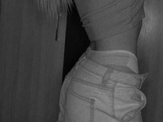 Еротичний відеочат Ellievans