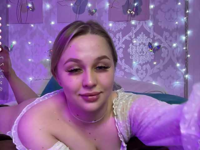 Фотографії ElsaEwans Hi cutie love! Domi 2 is working cool!Menu on the screen!Private is open!HAVE FUN WITH ME, I LIKE HAVE GOOD FRIENDS