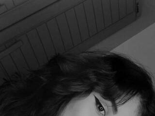 Еротичний відеочат Emyli-rousse-