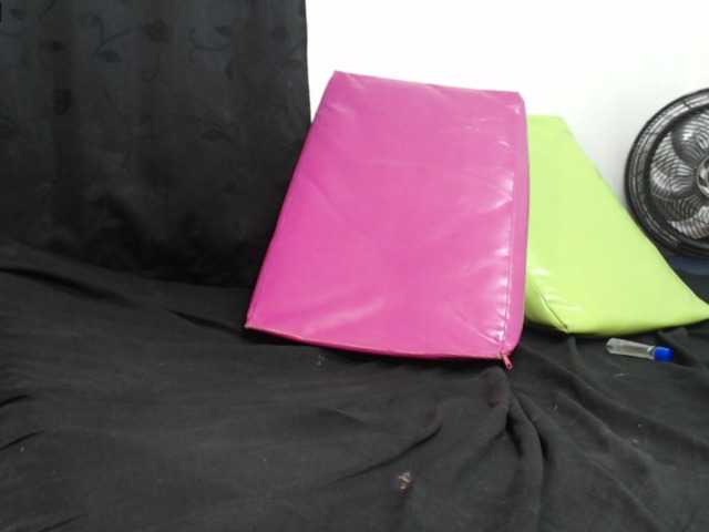 Скріншоти передачі EMYYLI