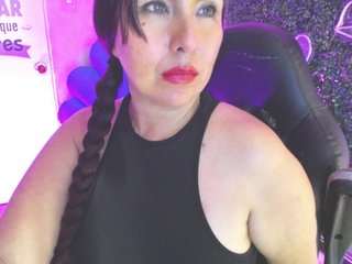 Еротичний відеочат Evelyn-mature19