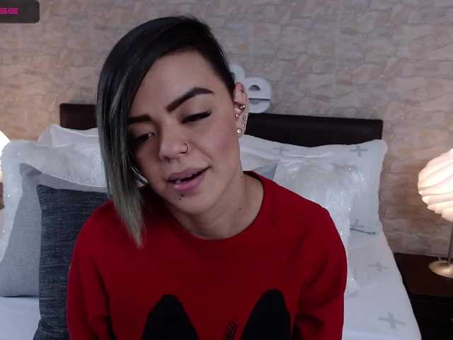 Скріншоти передачі EvelynOwens