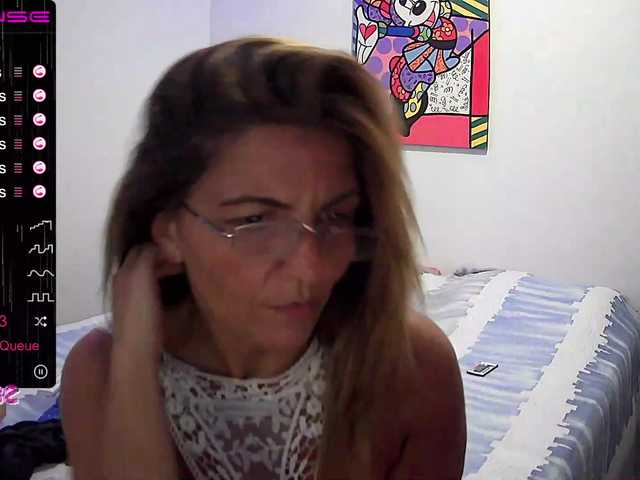 Фотографії Carolain39 Come on guys I started my show in private I want you in here